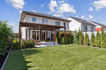 Modernes Wohnen in neuwertiger Doppelhaushälfte - Schulzendorf