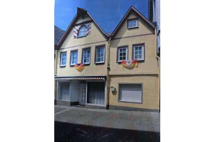 Haus zum Kaufen in Linz am Rhein 375.000,00 € 176 m²