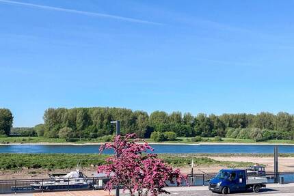 Denkmalgeschützte Immobilie mit Geschichte und Rheinblick in Leverkusen-Hitdorf