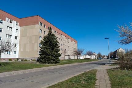 3-Raum-Wohnung mit Balkon und Fahrstuhl - Tangerhütte