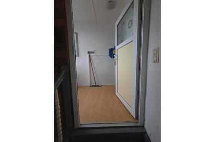 Wohnung zu vermieten 3 OG 90m2 - 850,00&nbsp;EUR Kaltmiete, ca.&nbsp; 92,00&nbsp;m&sup2; in Gelsenkirchen (PLZ: 45899) Gelsenkirchen-West