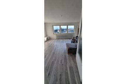 Du-Meiderich Sanierte 1,5 Zimmer Whg. Mit Ebk - Duisburg Mittelmeiderich