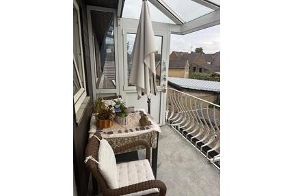 Dachgeschosswohnung mit drei Zimmern und überdachtem Balkon in Jü - Jülich
