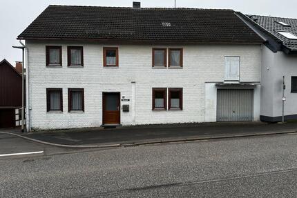 Historisches Wohnhaus mit Anbau und Ausbaupotenzial in Herbstein-
