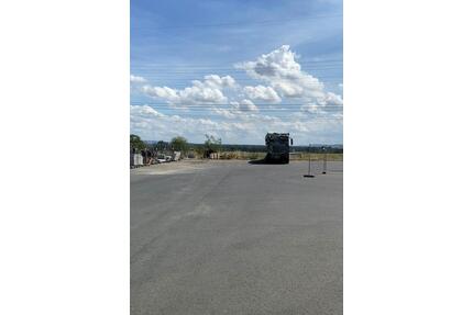 Freifläche 500 bis 1.500 qm - 3,00&nbsp;EUR Kaltmiete, ca.&nbsp; 1.500,00&nbsp;m&sup2; in Bergrheinfeld (PLZ: 97493)