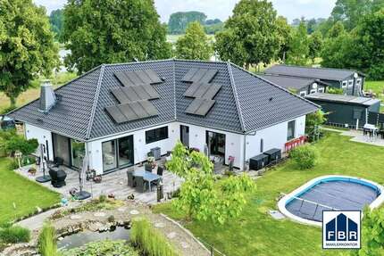 Haus zum Kaufen in Langenhagen Techentin 619.000,00 € 181.9 m² - Langenhagen / Techentin