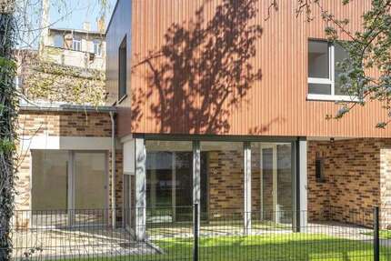 Wohnung zum Kaufen in Halle 470.000,00 € 103.63 m²