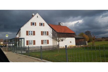 Charmantes Einfamilienhaus, tolle Lage mit Blick ins Grüne - Gachenbach