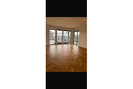 TRAUMHAFTE 2-ZIMMER WHG MIT GROẞEM BALKON UND TG STELLPLATZ - Schwabmünchen