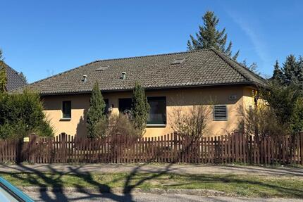 KNUFFIGER BUNGALOW, 107 m² WOHNFLÄCHE, MASSIV, BJ. 2004 - Mühlenbecker Land Schildow