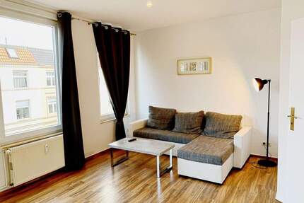 Saniertes MFH in Wismar´s Hafennähe! *Möbliert*