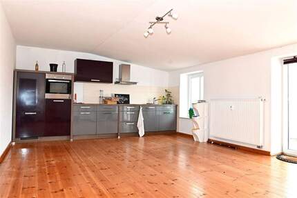 5-Raumwohnung mit 2 Balkonen - 1.480,00&nbsp;EUR Kaltmiete, ca.&nbsp; 194,00&nbsp;m&sup2;&nbsp;Wohnfl&auml;che in Ribnitz-Damgarten (PLZ: 18311)