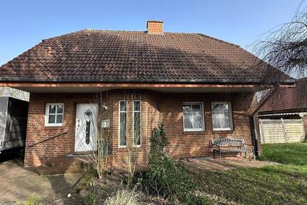 Platz für eine Familie, vollunterkellert und auf schönem Grundstück provisionsfrei für den Käufer - Twist Rühlerfeld