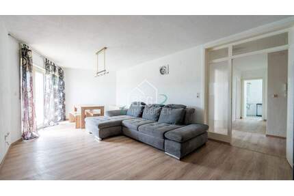 Schöne 3,5 Zimmer Wohnung mit Balkon, modernem Bad und Aufzug - Gaildorf