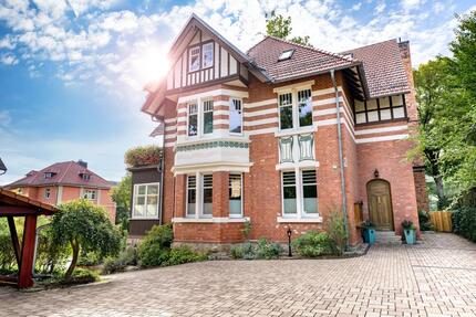 Repräsentative Dachgeschoss Büroeinheit in historischer Villa im Westviertel - Jena