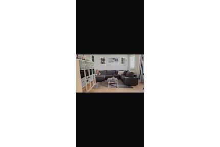 Helle 2,5 Zi. Wohnung mit Wintergarten & Stellplatz - 950€ warm - Uhingen