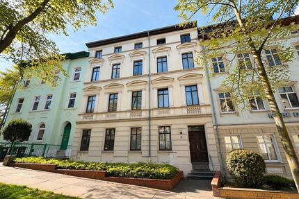 Gera Debschwitz in voller Pracht - Charmante 2 Raum-Mietwohnung mit Einbauküche am Ferberturm