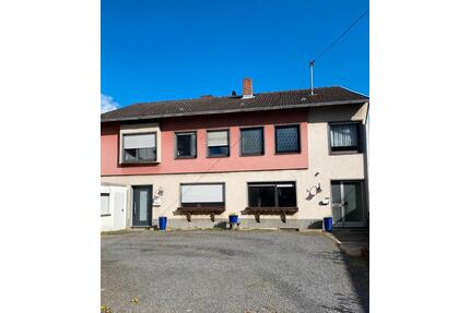 Wohnhaus 2WE im Herzen von Niedermendig