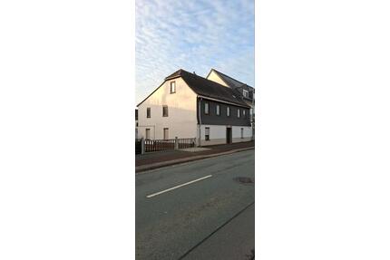 Haus zu verkaufen - 70.000,00&nbsp;EUR Kaufpreis, ca.&nbsp; 131,00&nbsp;m&sup2; in Werdau (PLZ: 08412)