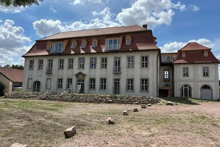Renovierte Altbauwohnung im Schloss - 5 Zimmer Wohnung - Teutschenthal