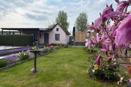 Garten mit Pool in Rackwitz - 2.500,00&nbsp;EUR Kaltmiete, ca.&nbsp; 0,00&nbsp;m&sup2; in Rackwitz (PLZ: 04519)