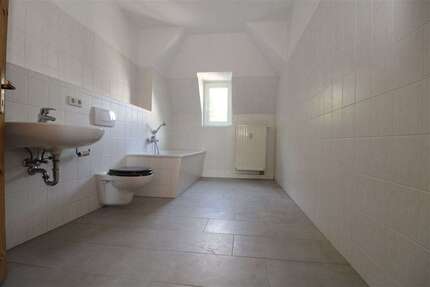 Wohnung zum Mieten in Plauen 265,00 € 52.59 m²