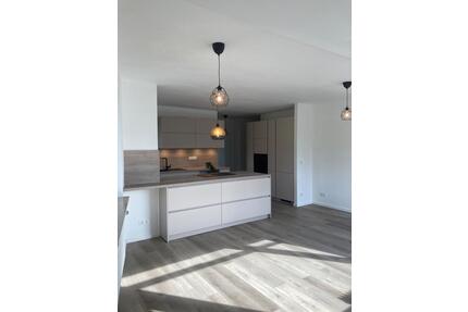 Charmante Maisonette mit Kamin, 2 Bädern und Balkon in Volksdorf - Hamburg Wandsbek