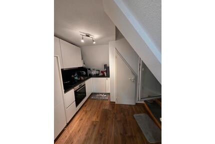 Helle 2-Zimmer Dachgeschosswohnung in Rosbach v.d.H. - Rosbach vor der Höhe