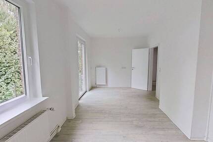 Das perfekte Familiendomizil: Großzügiges 6-Zimmer-Raumwunder (106 m²) mit Gartenzugang - Nordenham Einswarden