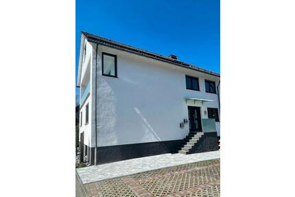 Großzügige 4-Zimmer-Wohnung auf 2 Etagen mit kleiner Terrasse - Olpe