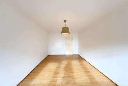 Wohnung zum Kaufen in München 220.000,00 € 32.8 m²