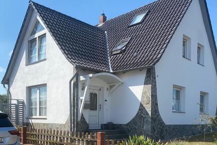 Einfamilienhaus mit modernem Design, Pool und Gartenparadies - Oschersleben (Bode)
