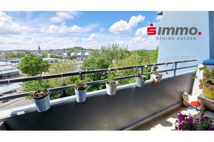 Mit Blick auf Dom und Lousberg! Solide vermietete, gepflegte 2-Zimmerwohnung mit Balkon - Aachen