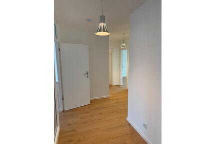 Kernsanierte ruhige 4-Zimmer Wohnung, Erstbezug - Bonn Lannesdorf