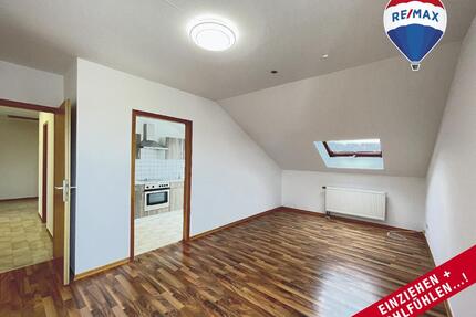 Gemütliche 3-ZKB-Wohnung im DACHGESCHOSS in ZENTRUMSNAHER Stadtmittenlage...! - Sankt Wendel