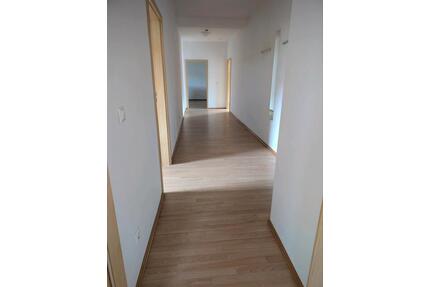 Vermiete 4- Zimmer Wohnung mit Balkon, uninähe - Regensburg Galgenberg