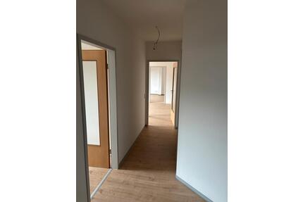 2 Raum-Wohnung in Sonneberg - 375,00&nbsp;EUR Kaltmiete, ca.&nbsp; 64,00&nbsp;m&sup2; in Sonneberg (PLZ: 96515)