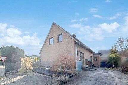 Haus zum Kaufen in Reinfeld 349.900,00 € 120 m²