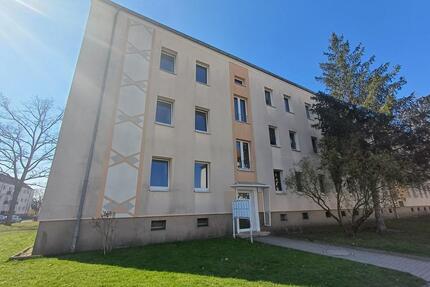 Erste kleine Familie - erste kleine Wohnung - EG links - Merseburg