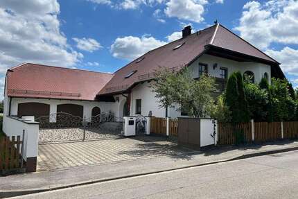Haus zum Kaufen in Essenbach 1.190.000,00 € 360 m²
