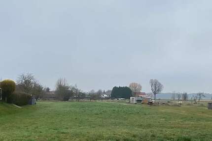 Grundstück zu verkaufen in Buckow 70.000,00 € 2315 m²