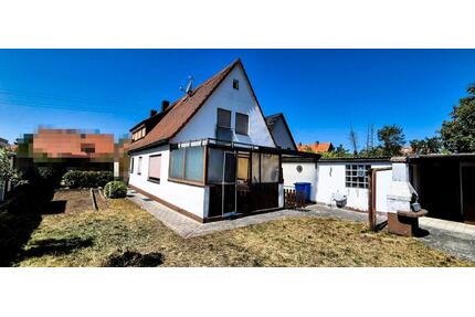 Charmante Doppelhaushälfte mit Garten in ruhiger Lage in Erlangen