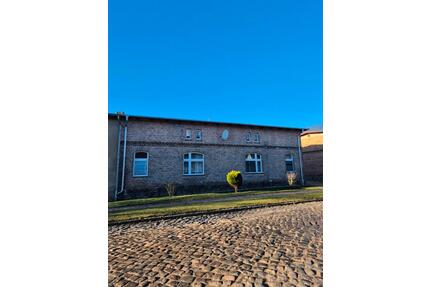 Doppelhaushälfte - 299.000,00&nbsp;EUR Kaufpreis, ca.&nbsp; 166,00&nbsp;m&sup2; in Angermünde (PLZ: 16278)