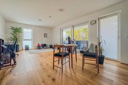 Neuwertige 2-ZKB-Etagenwohnung mit Balkon in Augsburg-Hochzoll zu vermieten!