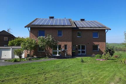 5-Zimmer-DHH mit Garage und Stellplätzen, 51570 Windeck-Leuscheid