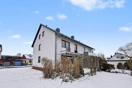 Familienglück in Baiersdorf - geräumige, bezugsfreie Doppelhaushälfte mit großem Garten