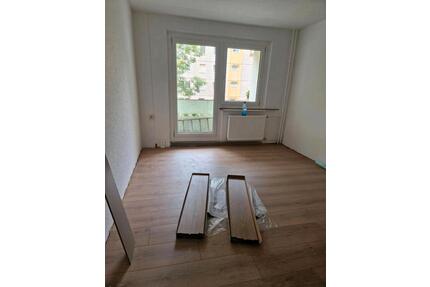 Wohnung zu verkaufen - 65.000,00&nbsp;EUR Kaufpreis, ca.&nbsp; 38,00&nbsp;m&sup2; in Weimar (PLZ: 99427) Lützendorf