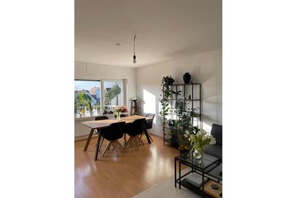 Schöne 3 Zimmer Wohnung mit Balkon in Schloß Holte - Schloß Holte-Stukenbrock