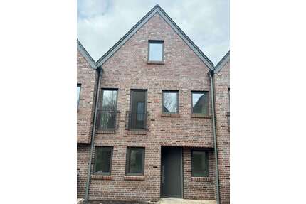 Haus zum Mieten in Edewecht Friedrichsfehn 1.710,00 € 122 m² - Edewecht / Friedrichsfehn