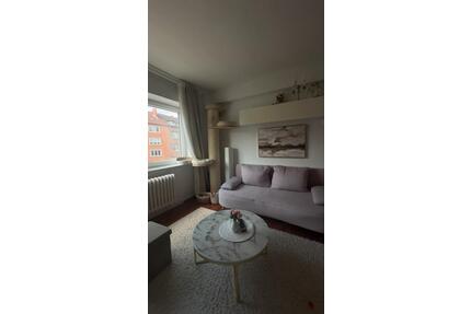 2 Zimmer Wohnung NUR mit Möbel abzugeben - Kiel Blücherplatz